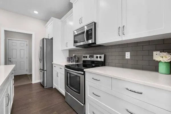 567 Evansborough WAY NW, Calgary, AB T3P0M7