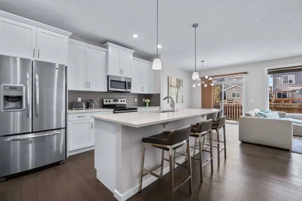 567 Evansborough WAY NW, Calgary, AB T3P0M7