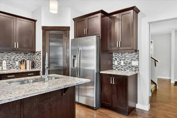 28 Evansborough Gate NW, Calgary, AB T3P 0M2