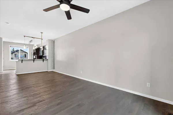 77 Kinlea WAY NW, Calgary, AB T3R 0S2
