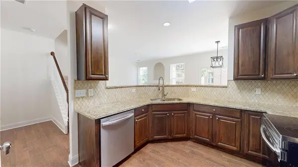 3249 Brockenhurst DR, Buford, GA 30519