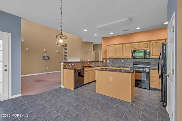 11 Turnberry Drive, Manalapan, NJ 07726