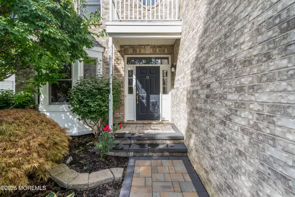 11 Turnberry Drive, Manalapan, NJ 07726