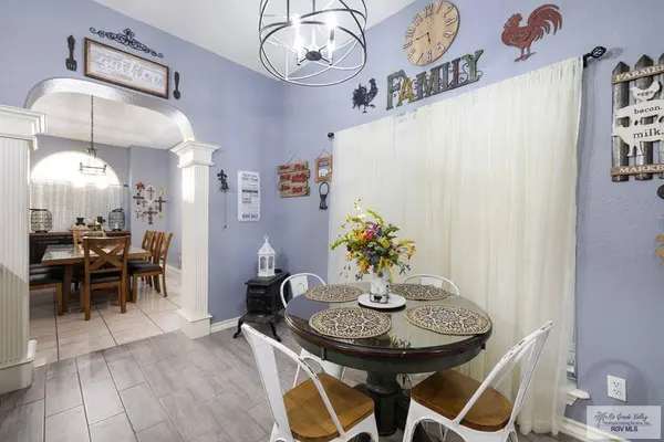 1409 La Ciniega Dr., Weslaco, TX 78596