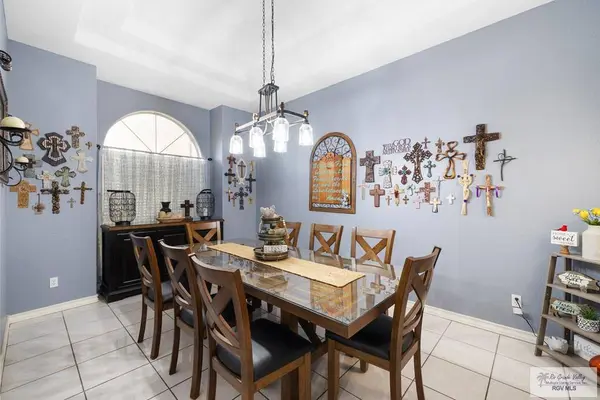 1409 La Ciniega Dr., Weslaco, TX 78596