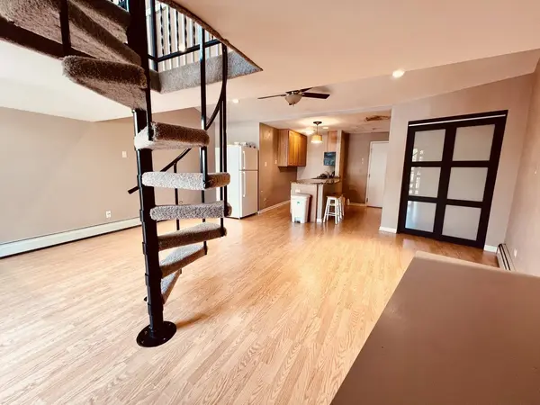 1188 Royal Glen DR #334, Glen Ellyn, IL 60137