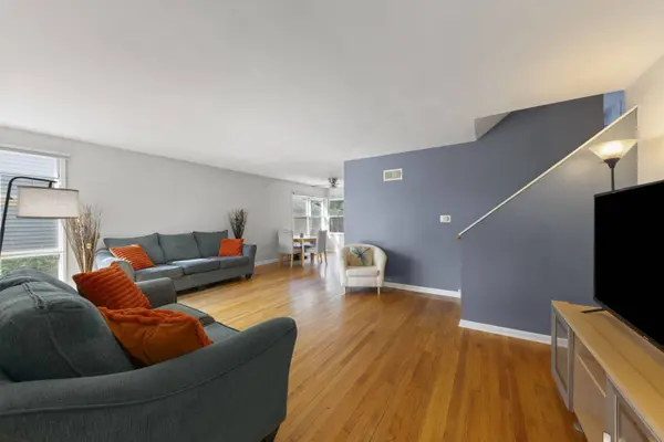 834 S Michigan AVE, Villa Park, IL 60181