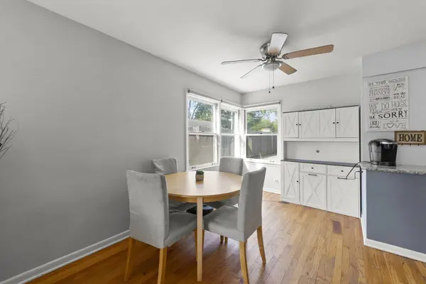 834 S Michigan AVE, Villa Park, IL 60181
