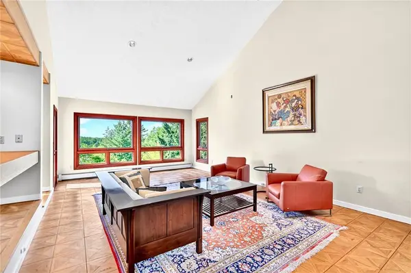 2682 Oak Hill Dr., Hampton, PA 15101