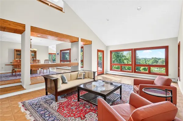 2682 Oak Hill Dr., Hampton, PA 15101