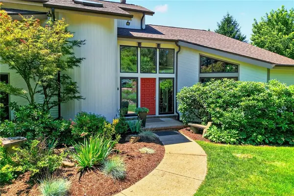2682 Oak Hill Dr., Hampton, PA 15101