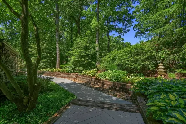 113 Buckingham Trail, Cranberry Twp, PA 16066