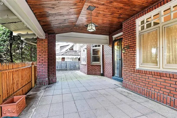 1321 Beechwood Blvd, Squirrel Hill, PA 15217