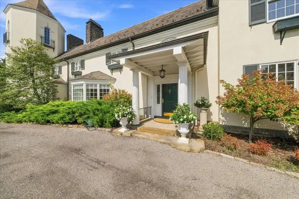 406 Hillside DR, Sewickley Heights, PA 15143