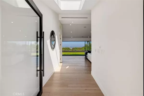 28056 Palos Verdes Dr E, Rancho Palos Verdes, CA 90275