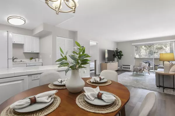 6955 Alvarado Rd #77, San Diego, CA 92120