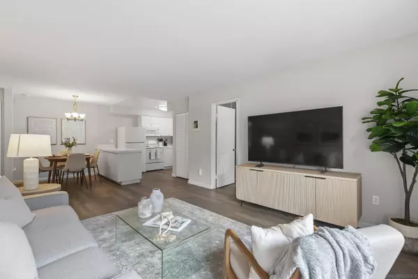 6955 Alvarado Rd #77, San Diego, CA 92120