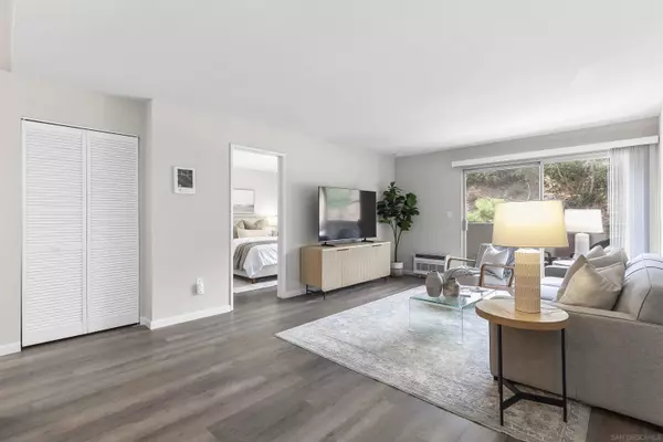 6955 Alvarado Rd #77, San Diego, CA 92120