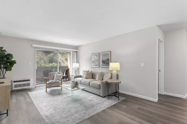 6955 Alvarado Rd #77, San Diego, CA 92120