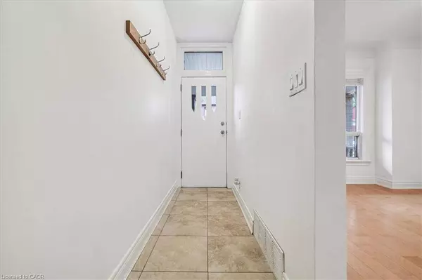 29 Case Street, Hamilton, ON L8L 3G6