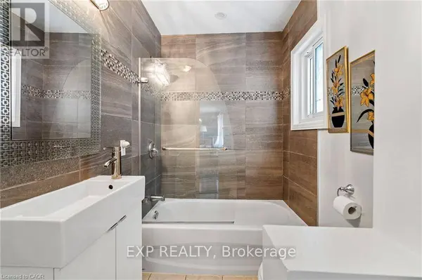 70 JARROW ROAD, St. Catharines (lakeshore), ON L2M1B6