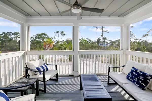 6587 Carlinga Dr, Pensacola, FL 32507-9558