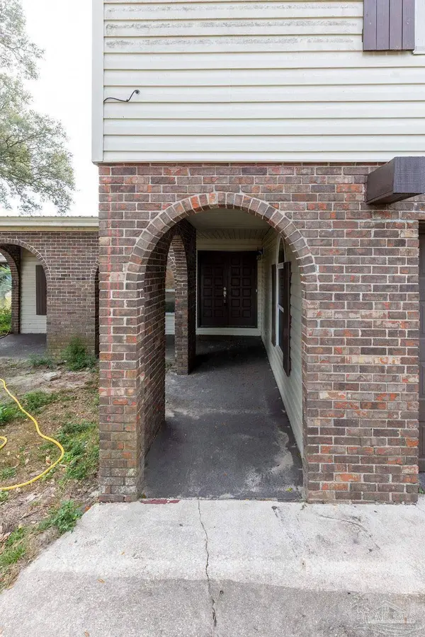 6096 Schofield Dr, Pensacola, FL 32506