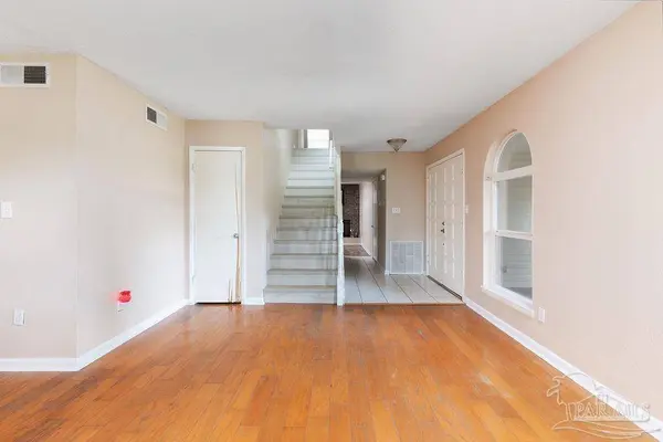 6096 Schofield Dr, Pensacola, FL 32506