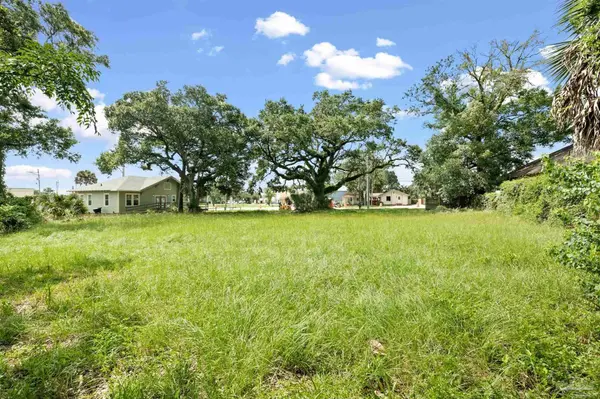 1210 W Garden St, Pensacola, FL 32502