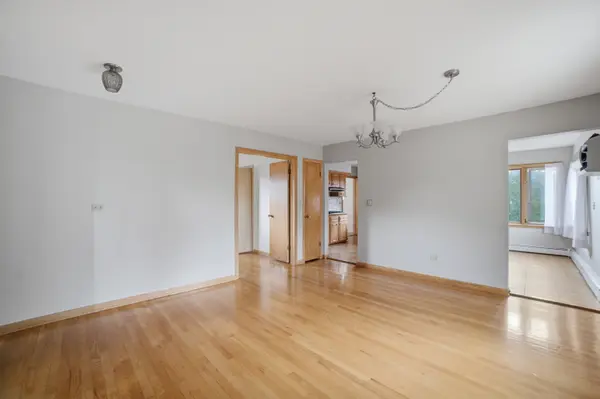 1121 N Northwest Hwy #2, Park Ridge, IL 60068-1663