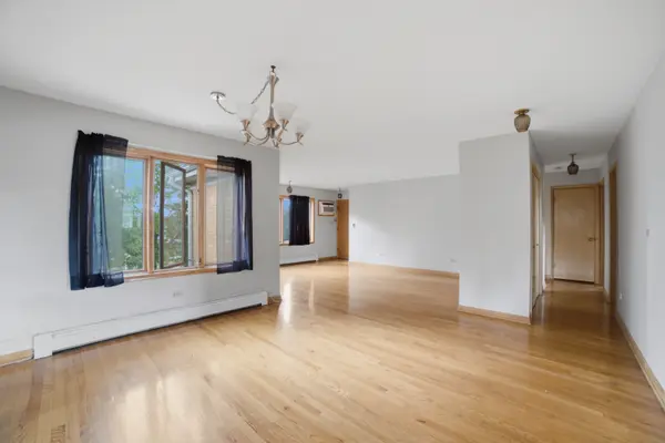 1121 N Northwest Hwy #2, Park Ridge, IL 60068-1663