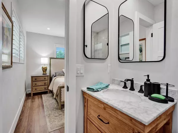 801 SE 9th Ave, Deerfield Beach, FL 33441