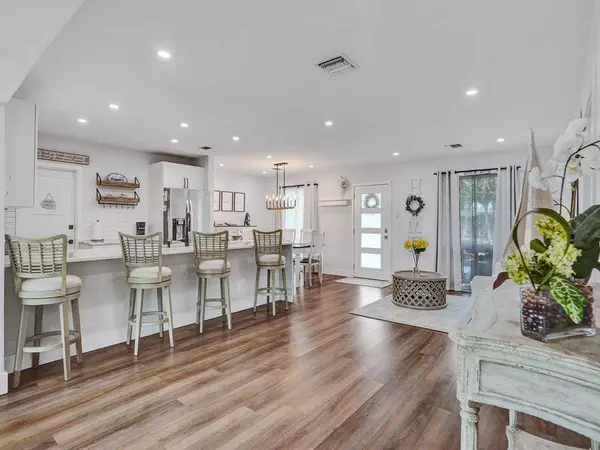 801 SE 9th Ave, Deerfield Beach, FL 33441