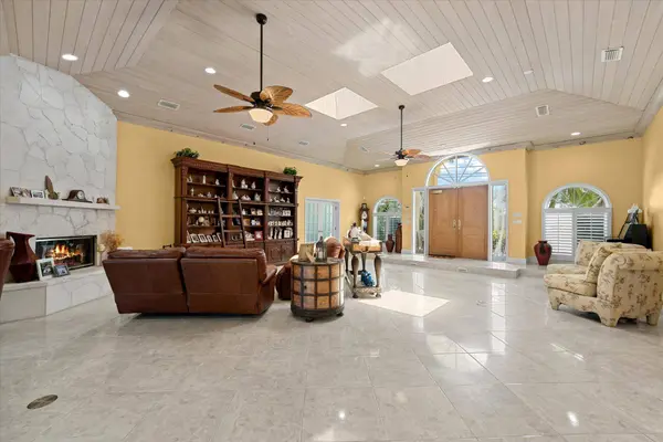 2141 NE 29th ST, Lighthouse Point, FL 33064