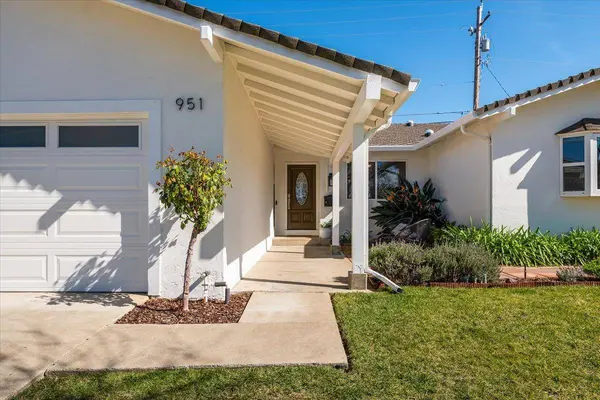 951 Wallace DR, San Jose, CA 95120