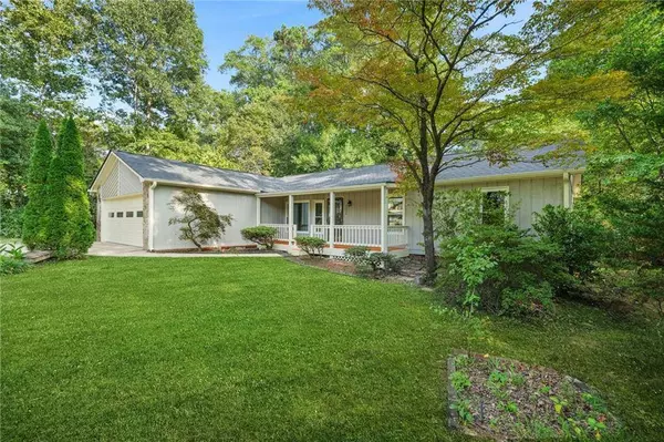 5226 Cumberland WAY, Stone Mountain, GA 30087