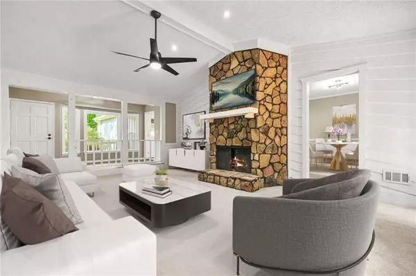 5226 Cumberland WAY, Stone Mountain, GA 30087