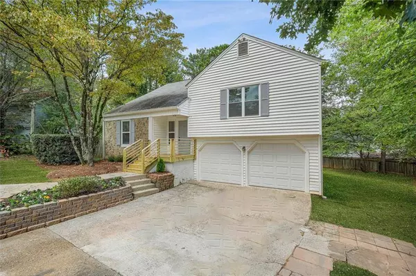 245 Plantation Glen CT, Alpharetta, GA 30022