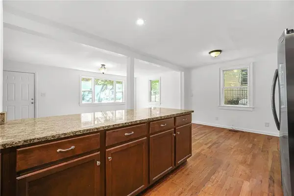 2054 Cogar DR, Decatur, GA 30032