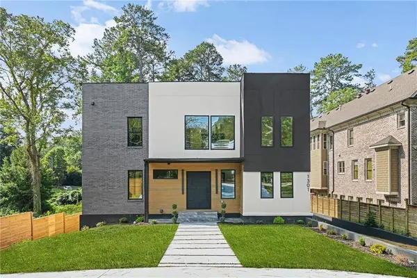 1301 Lavista RD NE