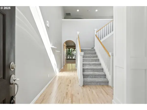 23798 SW HERON LAKES DR, Sherwood, OR 97140