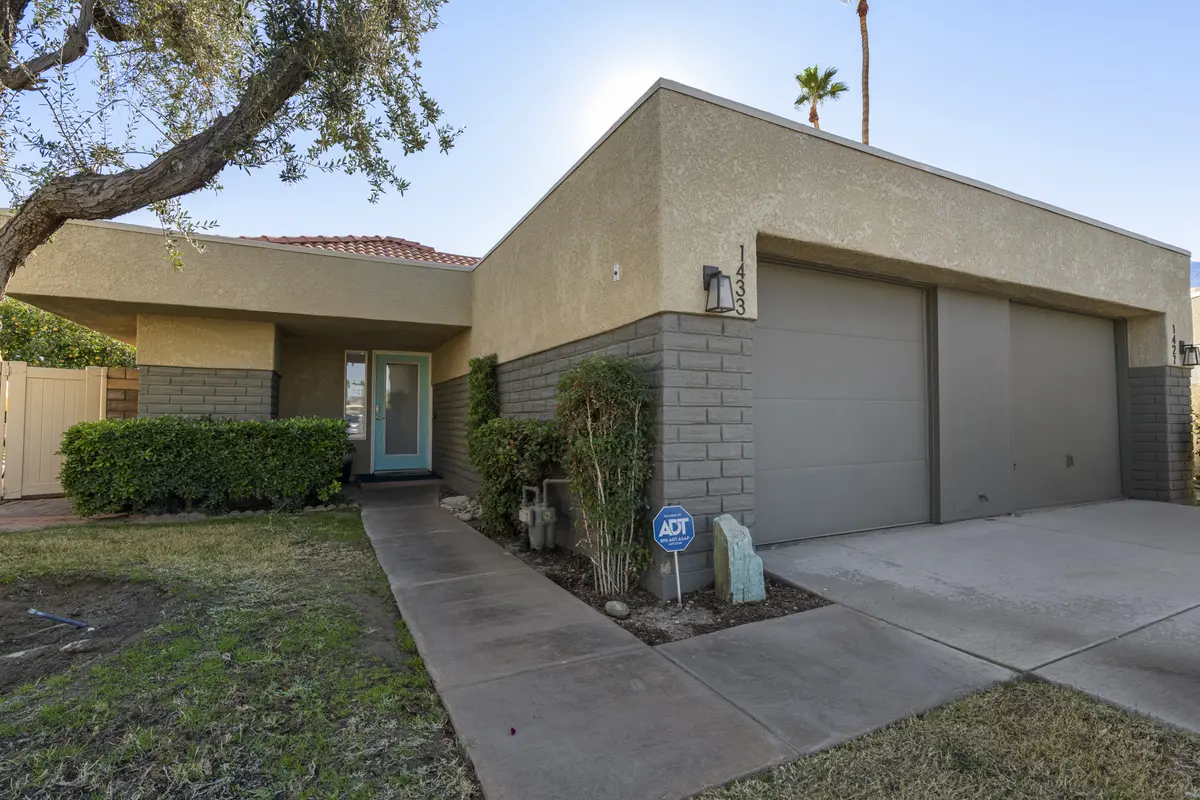 1433 Sunflower Cir N, Palm Springs, CA 92262-1790