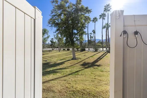 1433 Sunflower Cir N, Palm Springs, CA 92262-1790