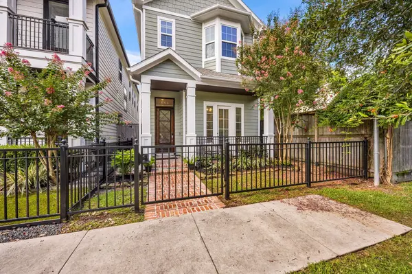 444 W 26th ST, Houston, TX 77008