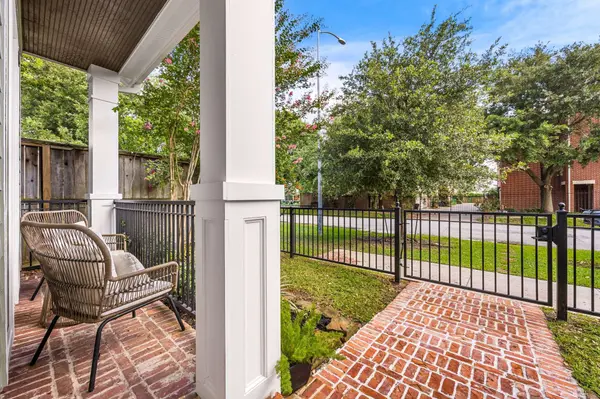 444 W 26th ST, Houston, TX 77008