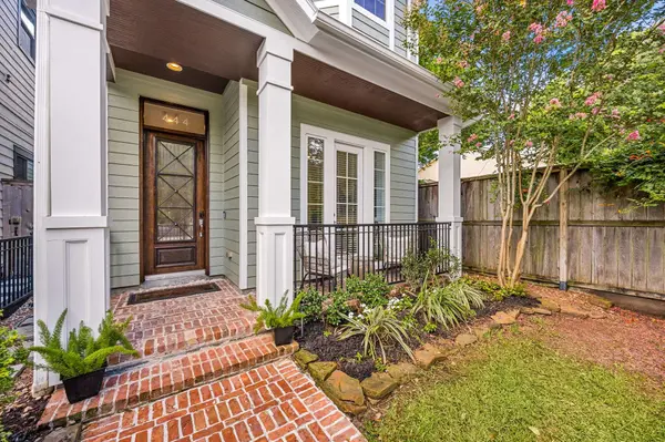 444 W 26th ST, Houston, TX 77008