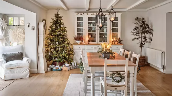 Holiday Hosting in SWFL: Home Tips That Wow