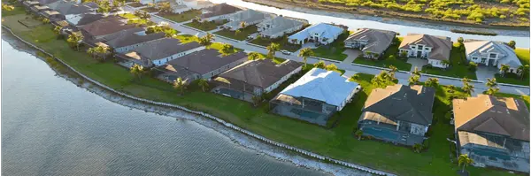 How to Choose the Right One: New Construction vs Resale Homes in Cape Coral, FL