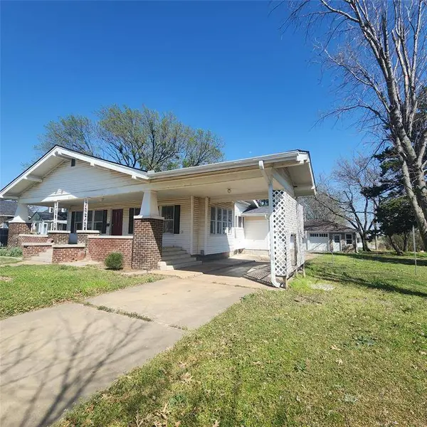 1224 N Barta AVE, Prague, OK 74864