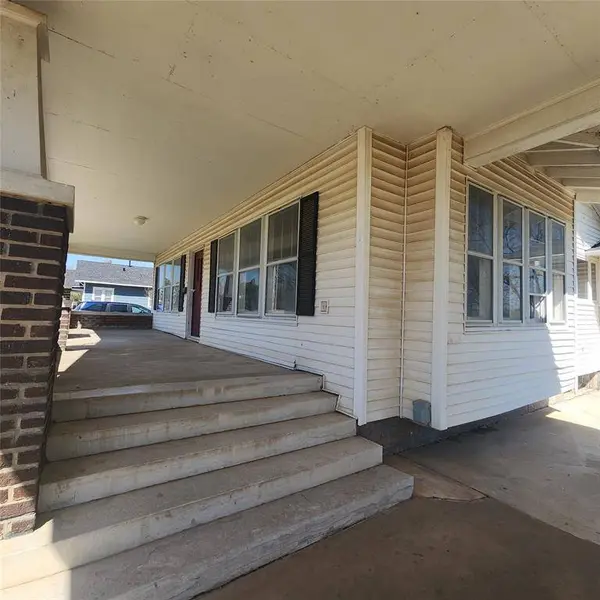 1224 N Barta AVE, Prague, OK 74864